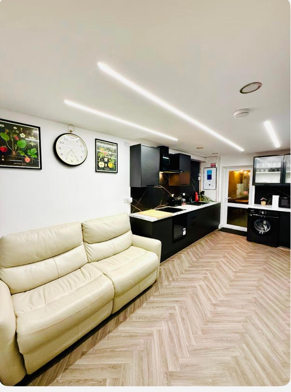 Birmingham City Centre- 9 Bed House With Free Parking 外观 照片